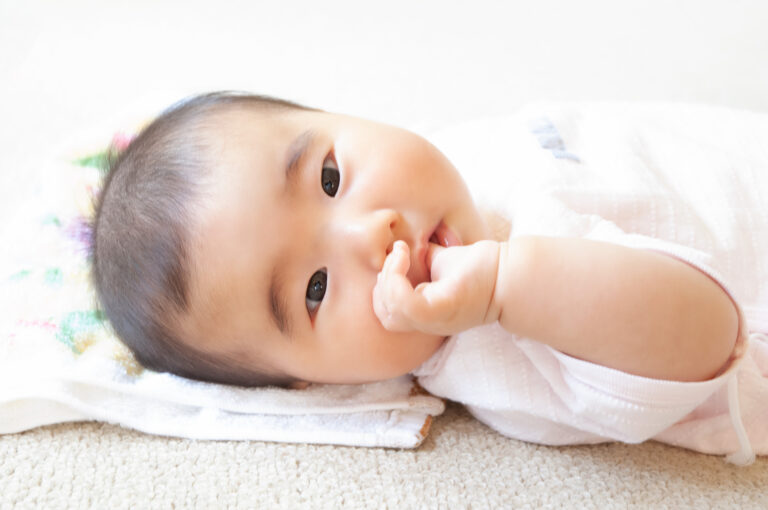 赤ちゃんを撮ったとき暗く写りませんか？